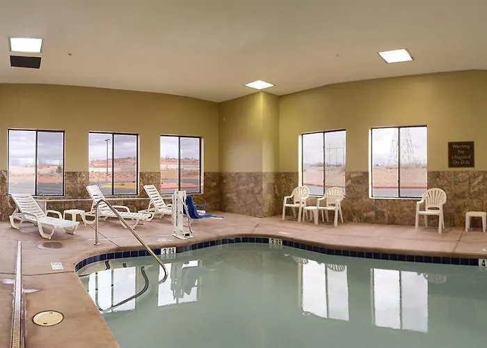 Comfort & At Powell Hotel 4*