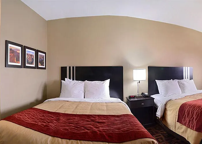 Comfort & At Powell Hotel 4*