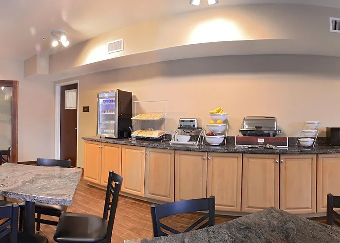 Hotel Comfort & At Powell 4*