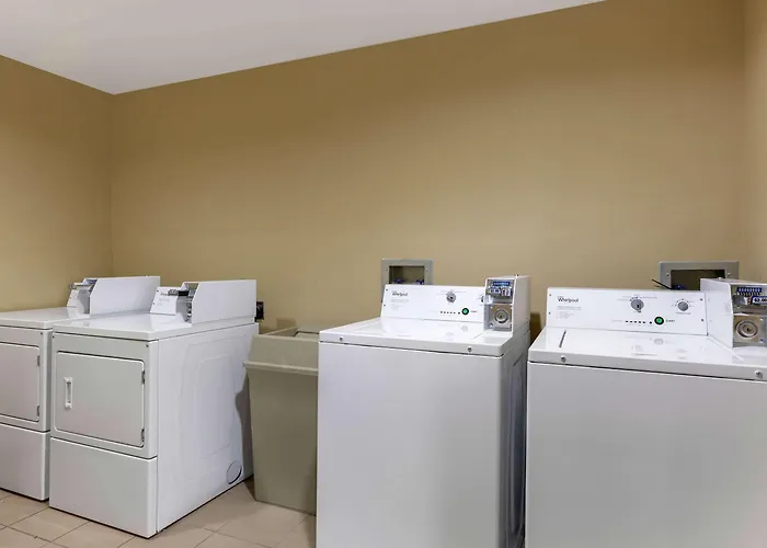 Comfort & At Powell 4*