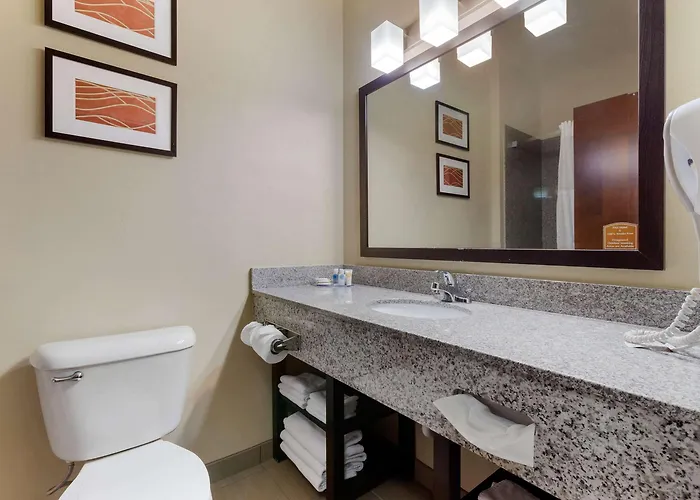 Comfort & At Powell Hotel Page